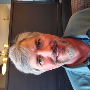 Headshot of Matthew Thomas, BU Faculty of Computing & 数据科学