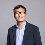 Sung Un Yang headshot
