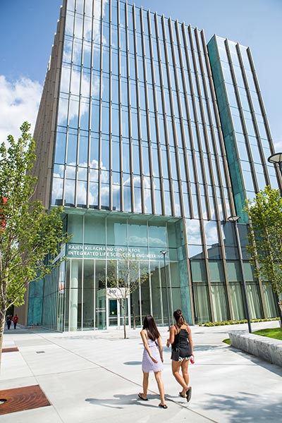 kilachand-center-science-building-400x600-17-1669-CILSEDAY-195