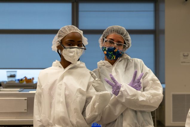 Photonics INM, PURSuE, MSE REU students