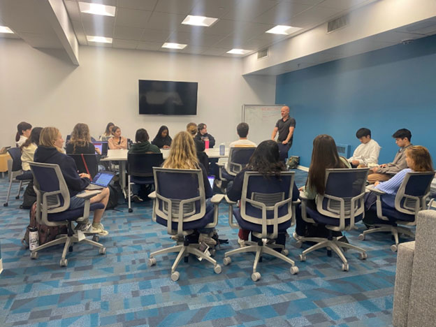 training session in Engineering Commons