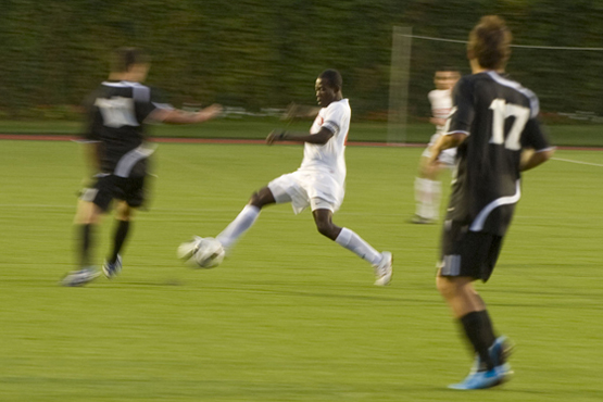 cu09-1783-MENSSOCCER-038.jpg
