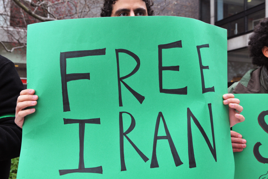 cu09_12_closeup_iran_protest_h.jpg