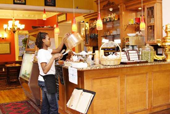 Boston University BU, nearby neighborhoods, Central Square, restaurants food entertainment culture shopping
