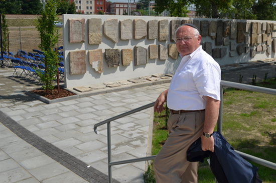 David Wluka at the Nowy Dwór Jewish Memorial