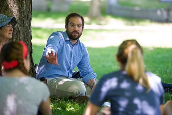 Students find out how the bucolic surroundings of Mount Auburn Cemetery fit into our social history in a class taught by Charles Ian Stevenson (GRS’13,’19).