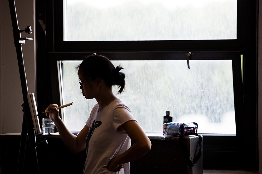 A student works during Luca De Gaetano's class Drawing and the Figure at the Boston University College of Fine Arts