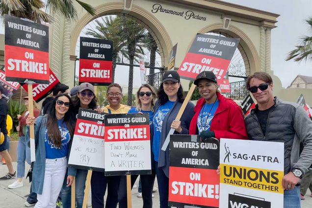 Photo: Writers from the Writers Guild of America picketing outside Paramount Pictures Studios