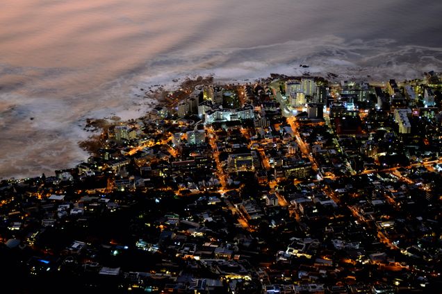 Cape Town. Photo by Waldo Piater via Unsplash.