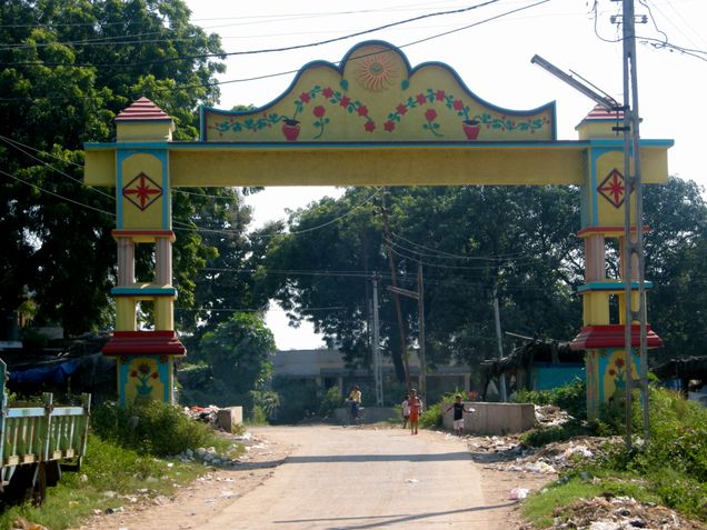 The gate for Jol village 