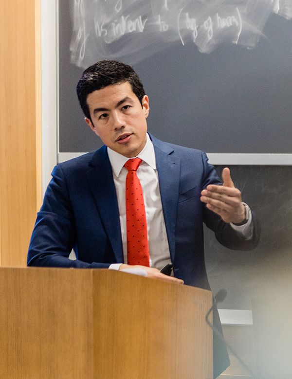 Associate Professor Steve Koh teaching
