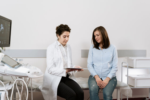 women and doctor