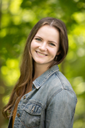 Headshot of Kristin Reeves, MS, Arts Administration; Graduate Certificate, Fundraising Management (MET’22)