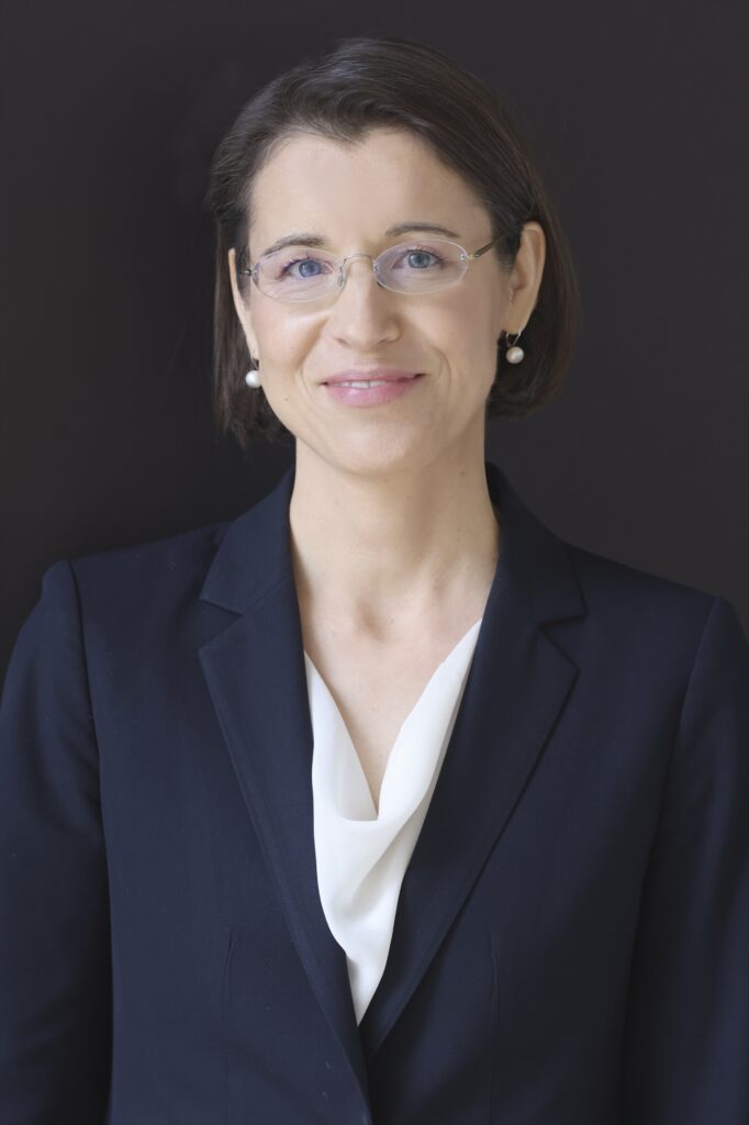 Headshot of Veronika Wirtz, professor of global health