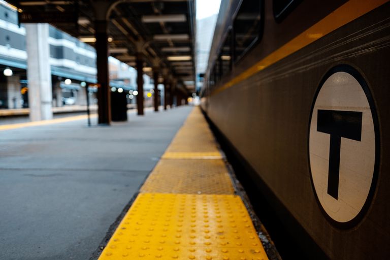 Commuter rail train