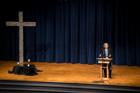 Augsburger lecture chapel with Dr. Dana Robert