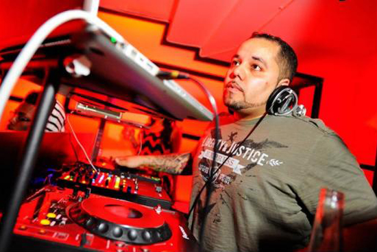 Joshua Tre, DJs and club-like atmosphere Joshua Tree features live DJs Thursday through Saturday and charges no cover, making it a popular Comm Ave destination.