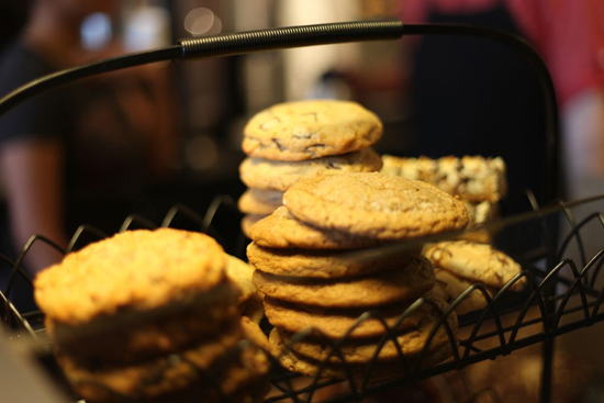 Pavement Coffeehouse, cookies Boston University BU, places to eat local Boston, Pavement Coffeehouse Boyslton Street, sandwiches coffee tea cookies lunch, study spot