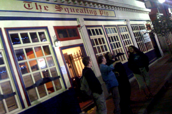 Nightlife near Boston University Charles River Campus, BU, The Squealing Pig bar, weekly trivia, live music