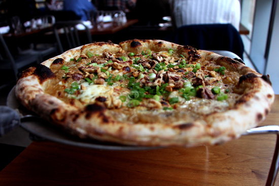 places to eat near Boston University BU, Area Four, artisan pizza, breakfast, baked goods, beers, sustainable wines, Chef Michael Leviton, Cambridge Massachusetts, Kendall Square